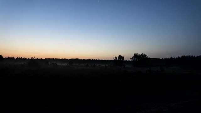 Zeitraffer: Lüneburger Heide – Sonnenaufgang (Lüneburger Heide)