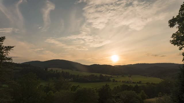 Zeitraffer: Ederbergland am Abend (Ederbergland)