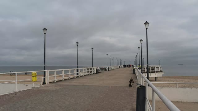 Zeitraffer: Auf der Seebrücke von Sopot (Sopot · Danziger Bucht / Ostsee · Polen)