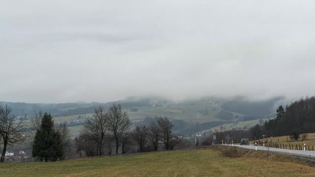 Zeitraffer: Blick Richtung Gersfeld (Gersfeld · Rhön)