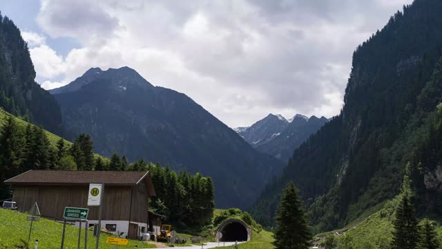 Zeitraffer: Hinter Mayrhofen (Mayrhofen · Zillertal · Österreich)