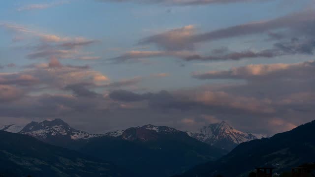 Zeitraffer: Zillertal bei Nacht (Zillertal · Österreich)